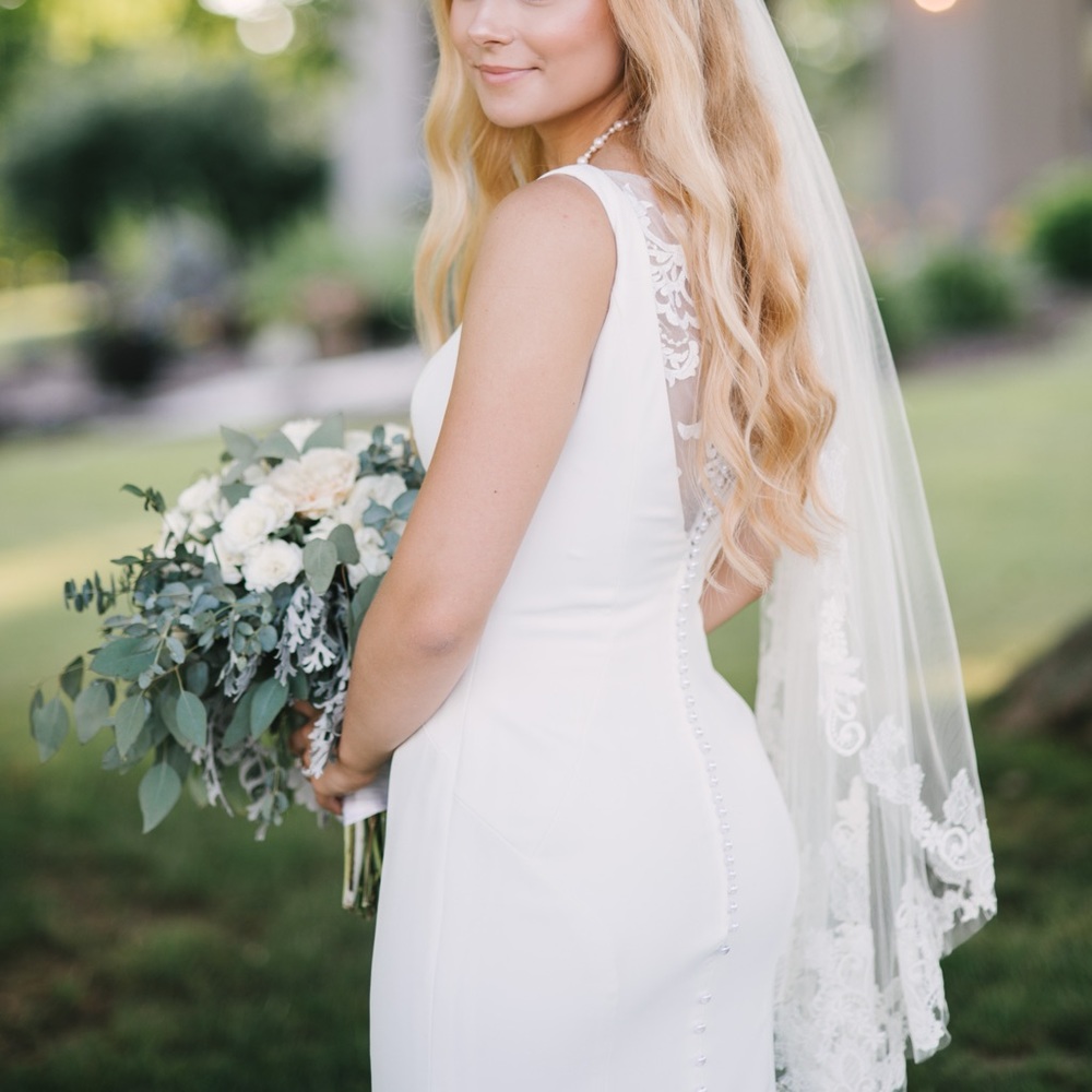 Trumpet wedding dress, short sleeved - Picture 5 of 6